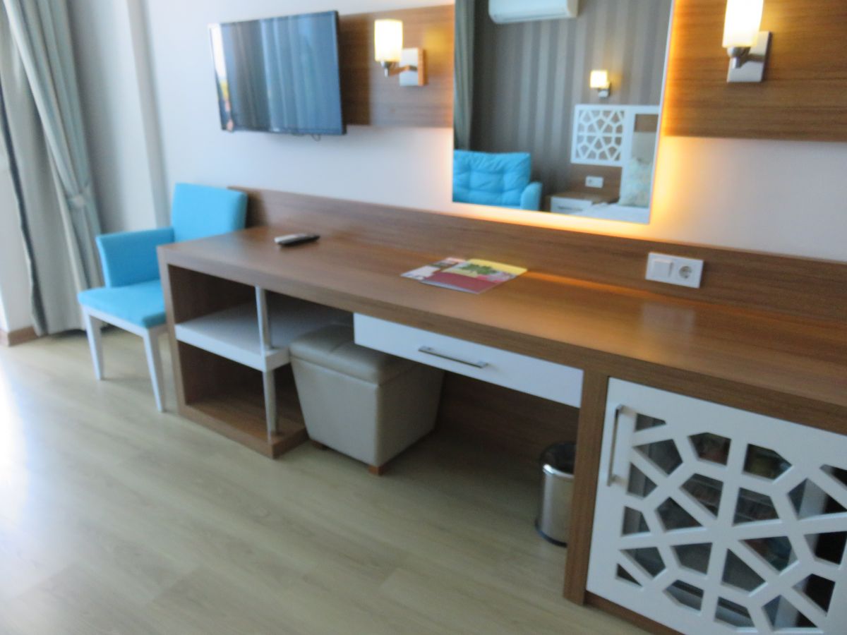 imagini hotel LONICERA RESORT